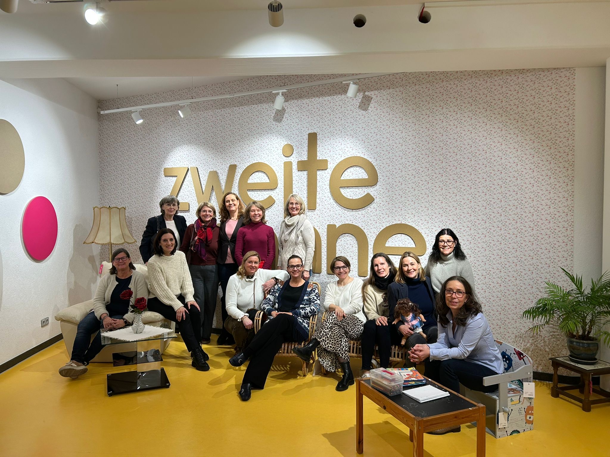 Lions Club Churpfalz - Besuch im AVR Kaufhaus 'Zweite Sahne'